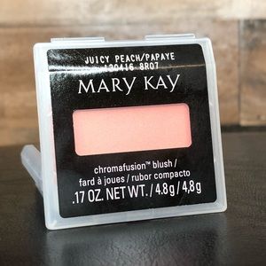 Mary Kay Juicy Peach Chromafusion Blush